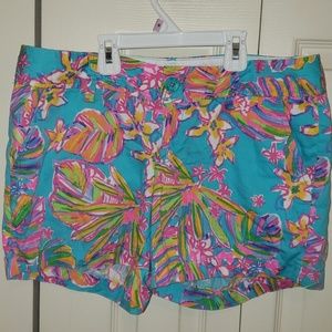 Lilly Callahan short